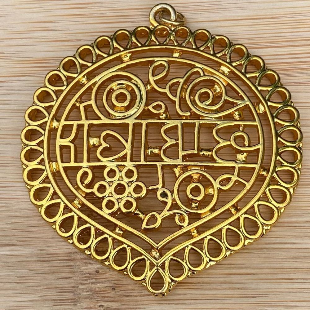 Vintage Kenneth Jay Lane Gold Plated Filigree Pendant from a Necklace. EUC